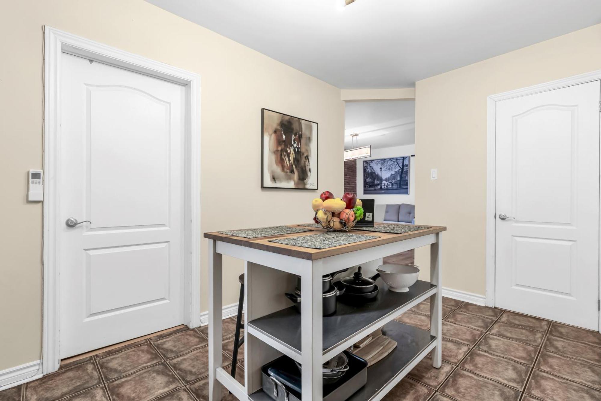 Beautiful 3-Bedrooms In Heart Of Plateau Mont-Royal Μόντρεαλ Εξωτερικό φωτογραφία