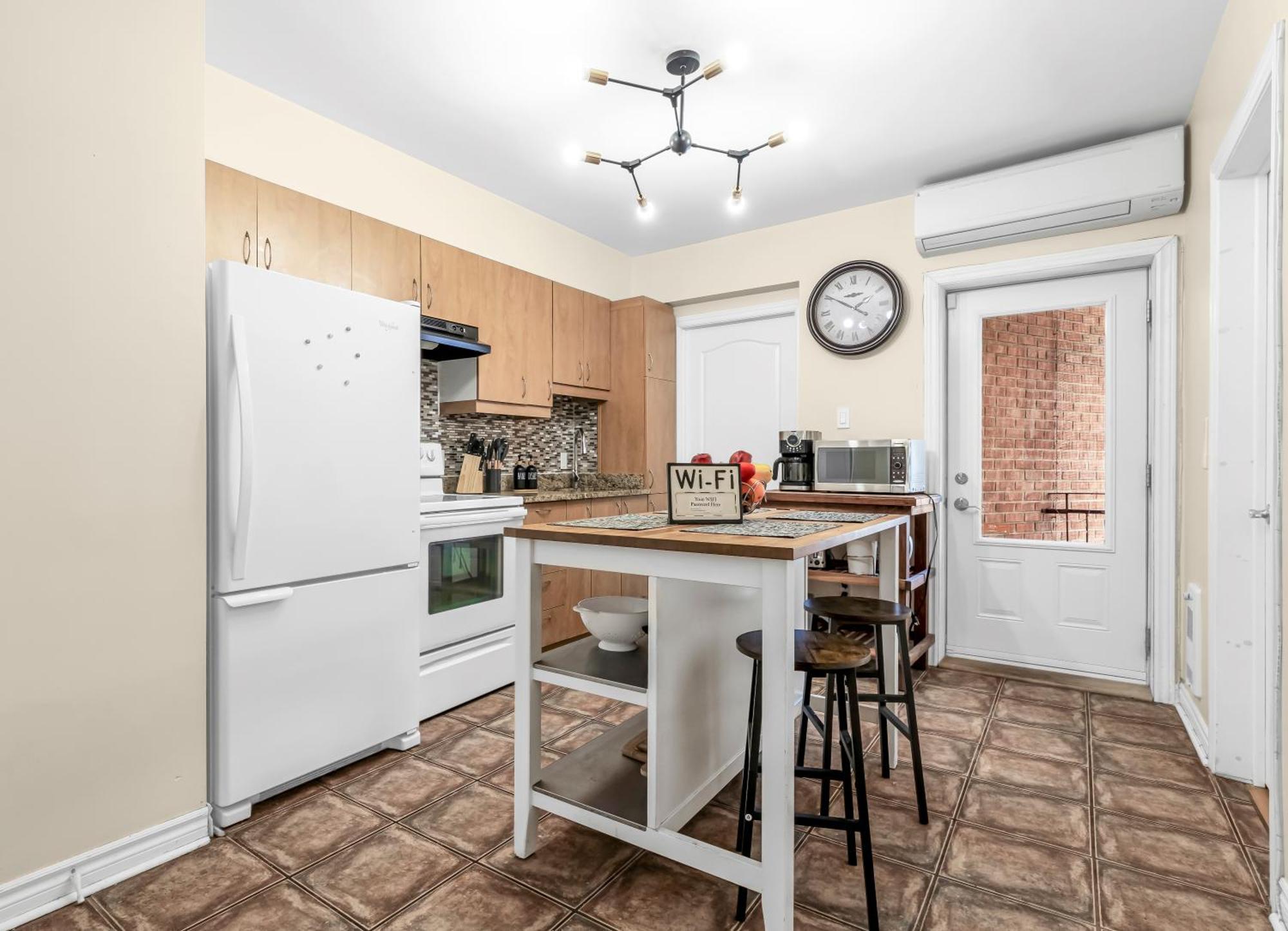 Beautiful 3-Bedrooms In Heart Of Plateau Mont-Royal Μόντρεαλ Εξωτερικό φωτογραφία
