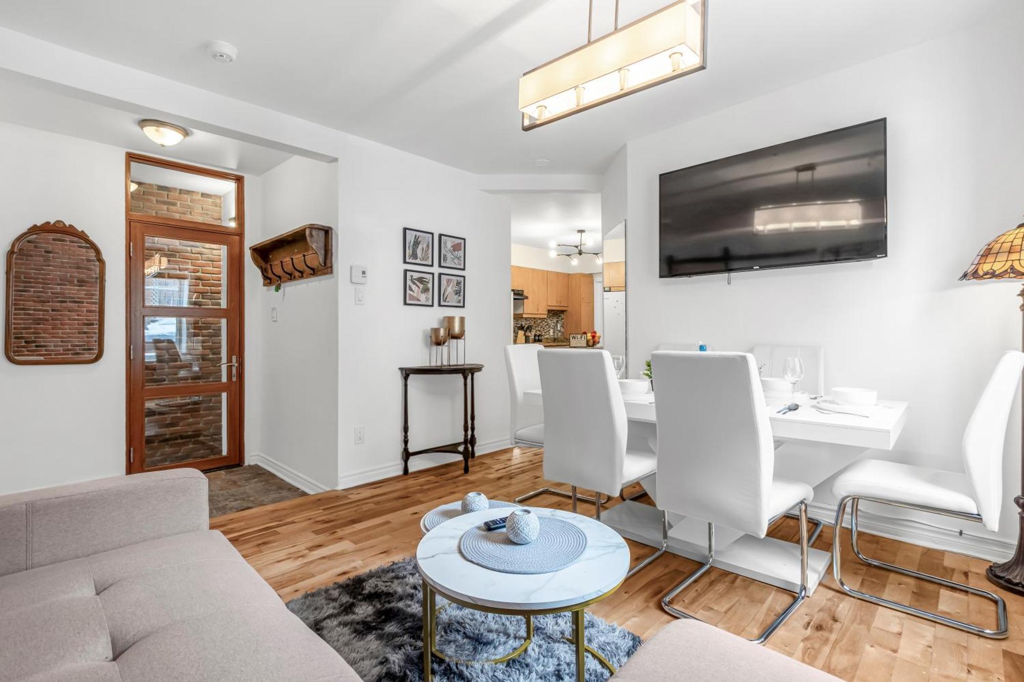 Beautiful 3-Bedrooms In Heart Of Plateau Mont-Royal Μόντρεαλ Εξωτερικό φωτογραφία