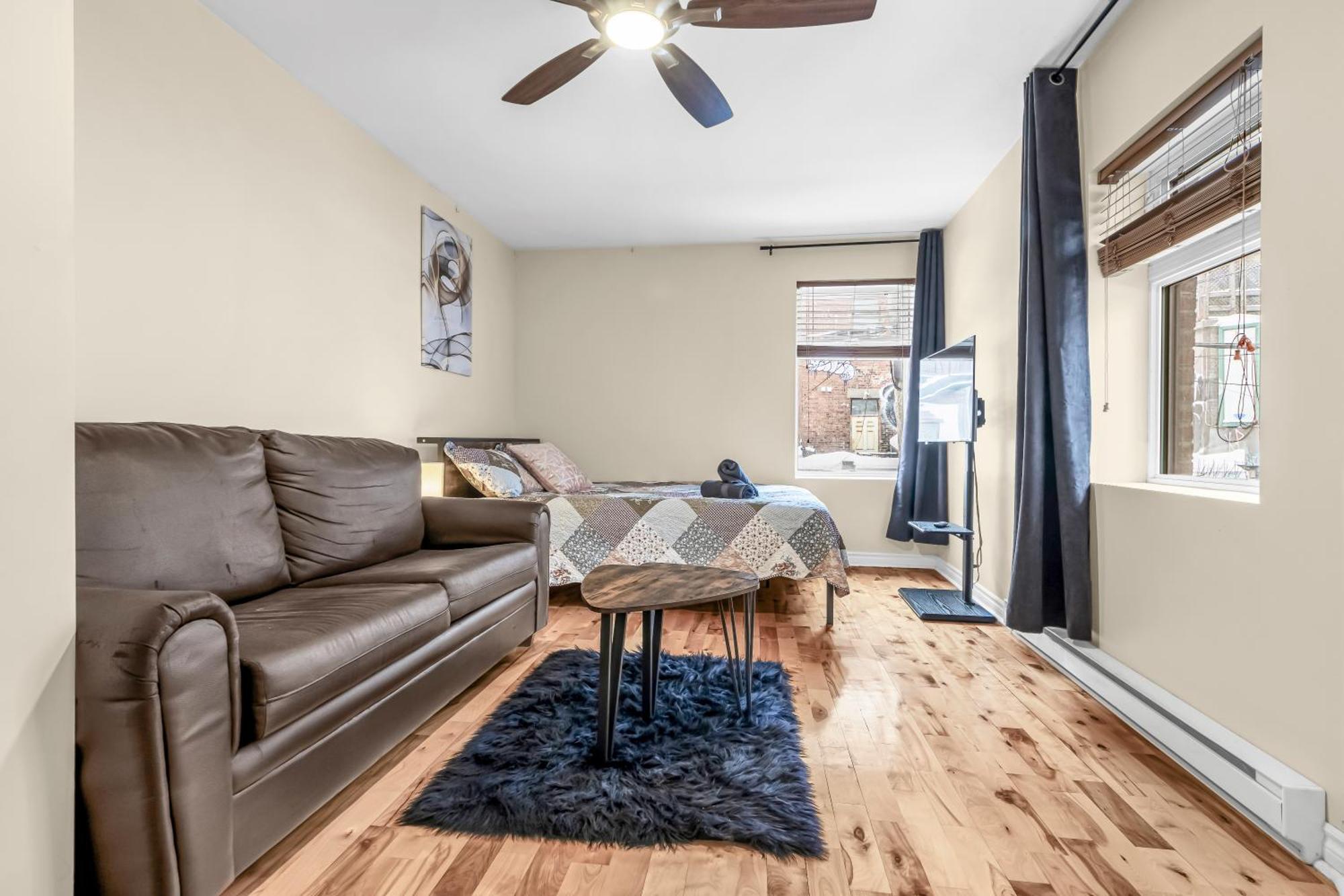 Beautiful 3-Bedrooms In Heart Of Plateau Mont-Royal Μόντρεαλ Εξωτερικό φωτογραφία